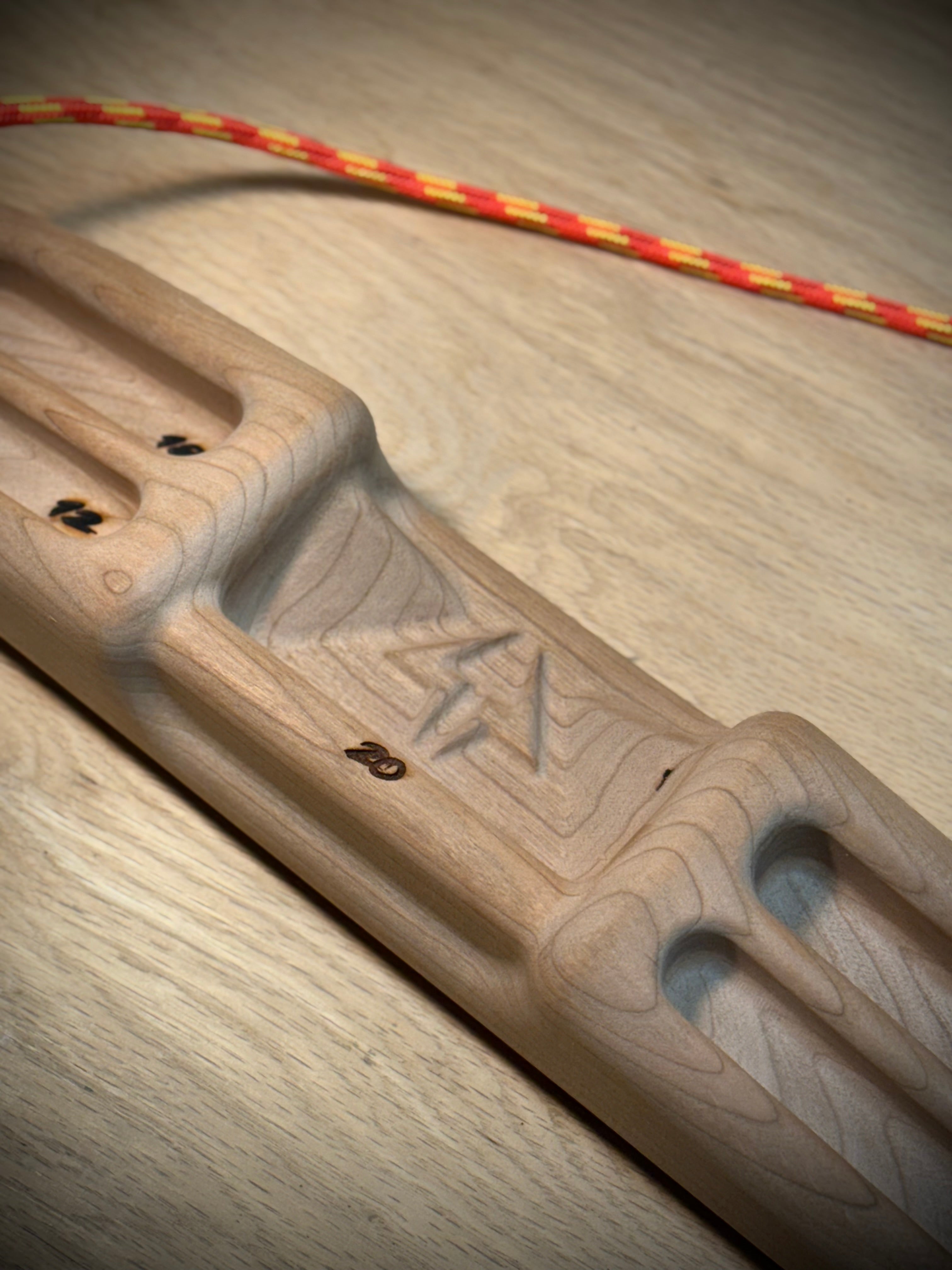 "Shiv" Portable Hangboard