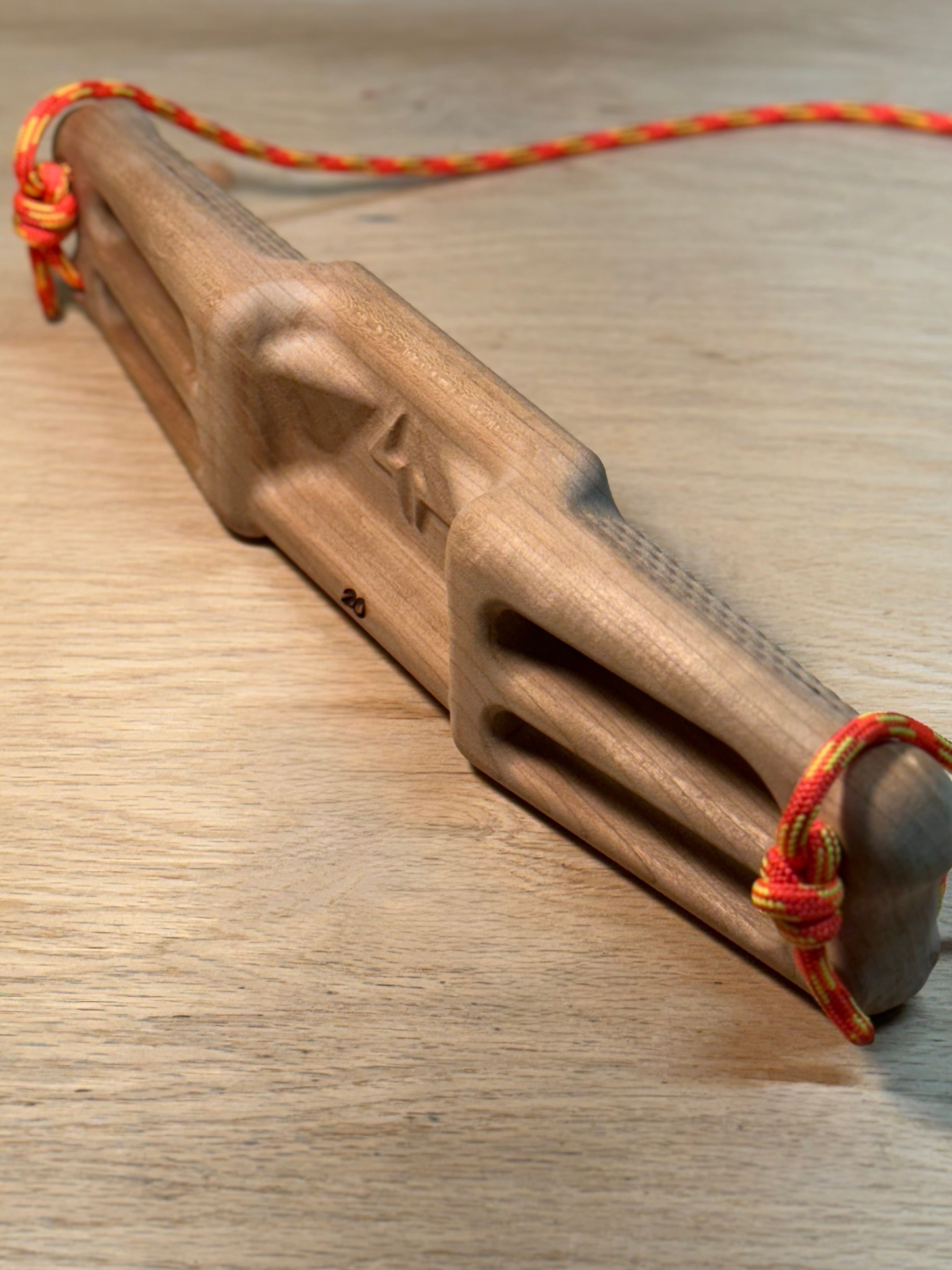 "Shiv" Portable Hangboard