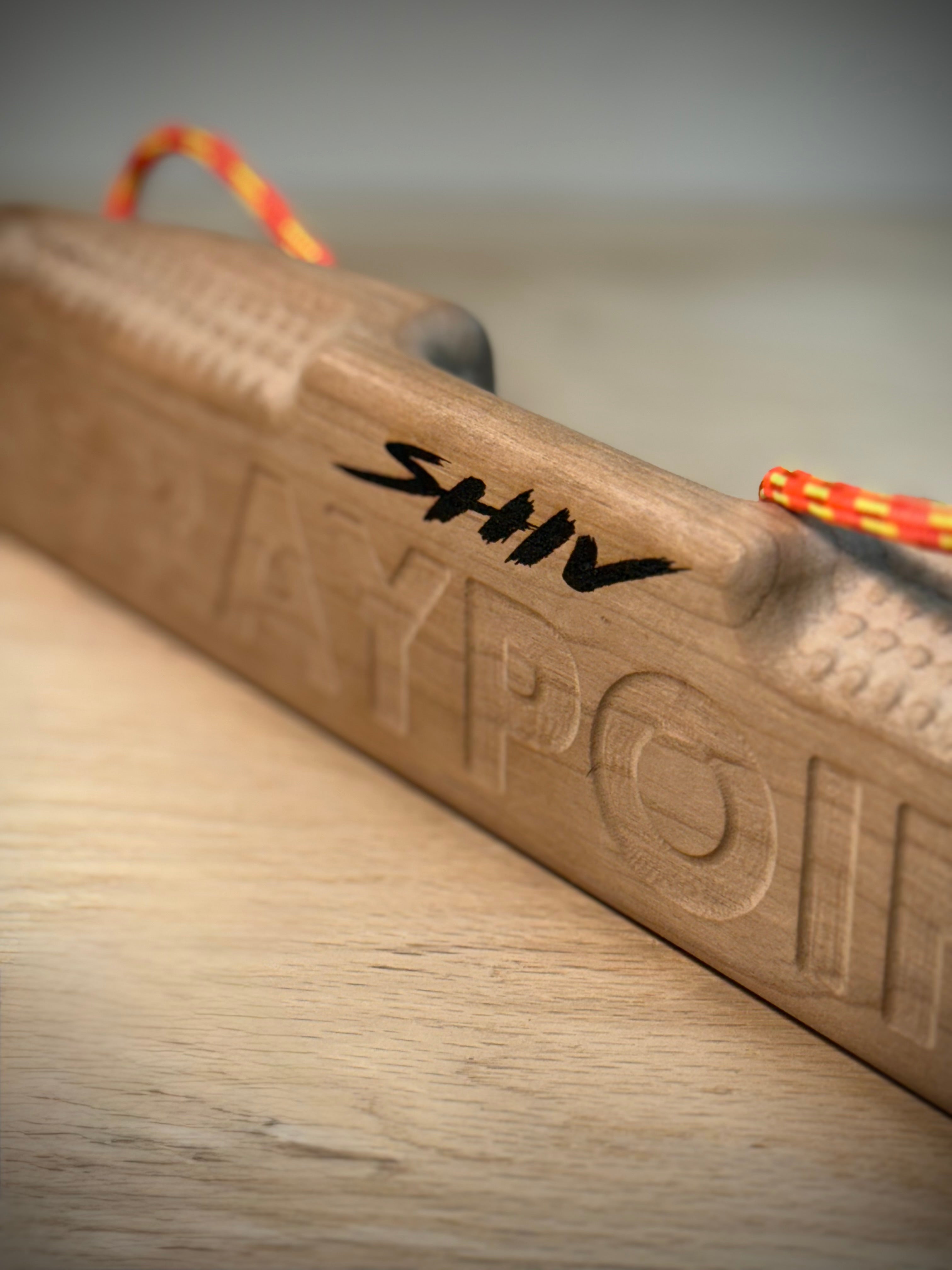"Shiv" Portable Hangboard