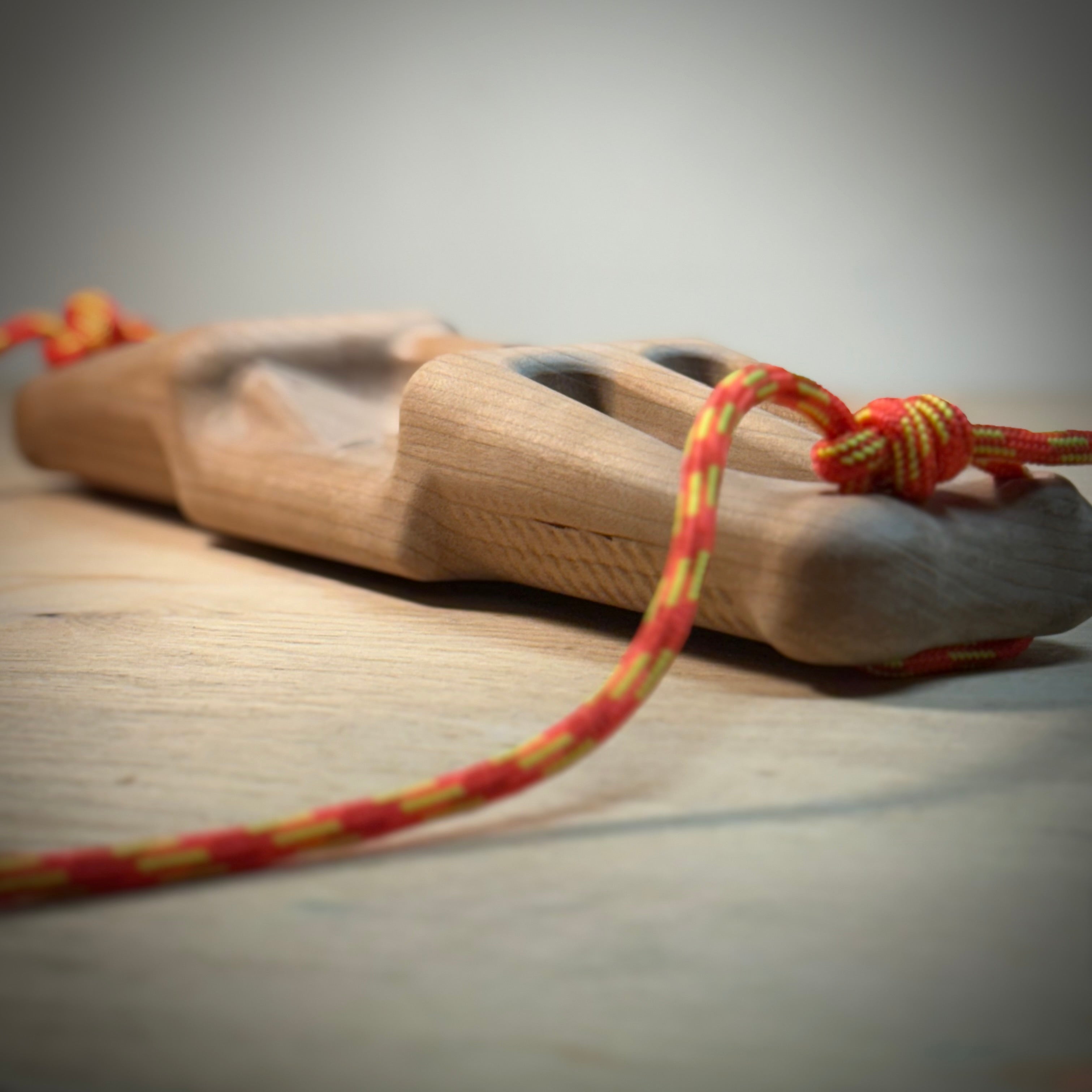 "Shiv" Portable Hangboard