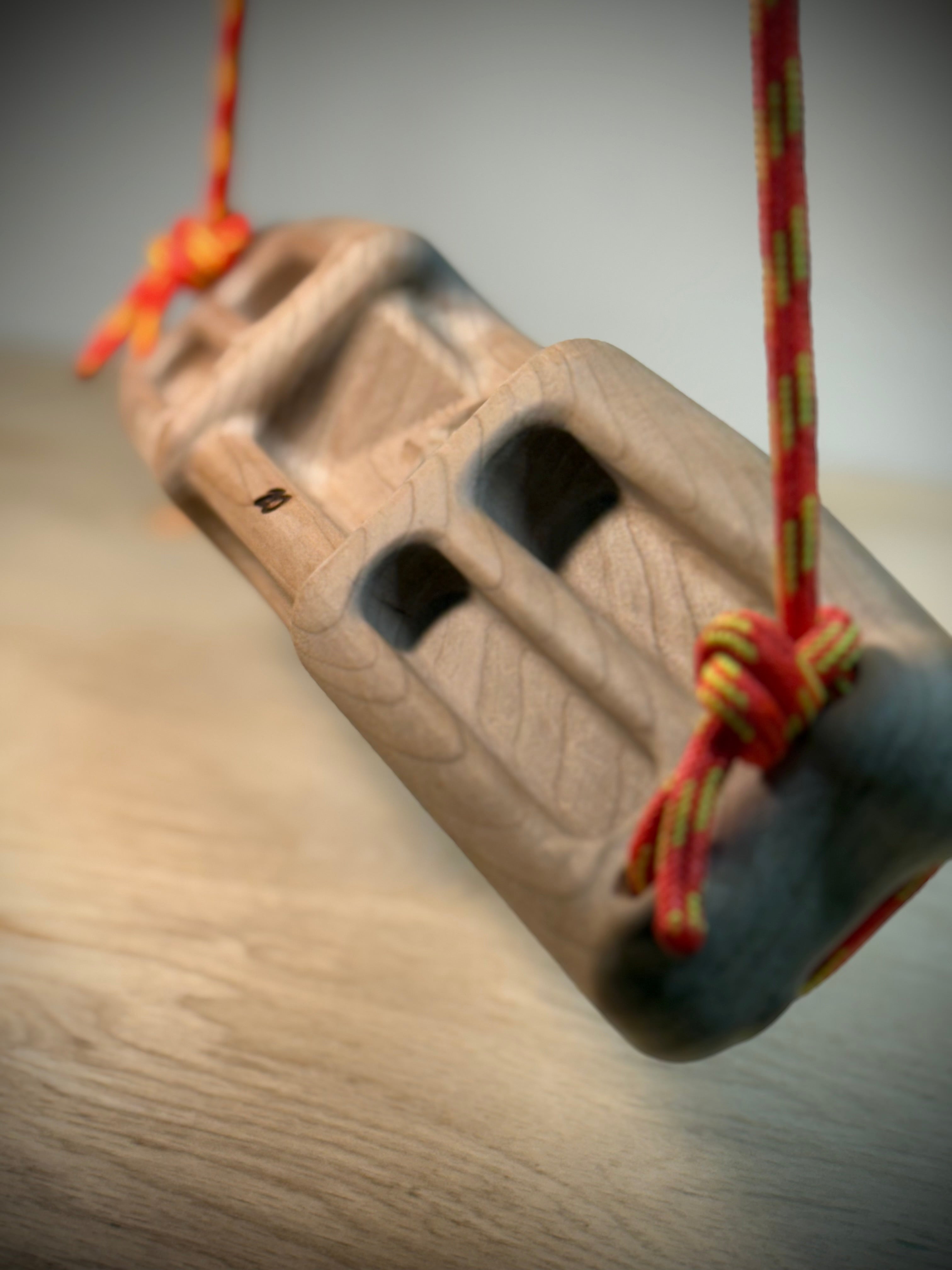 "Shiv" Portable Hangboard