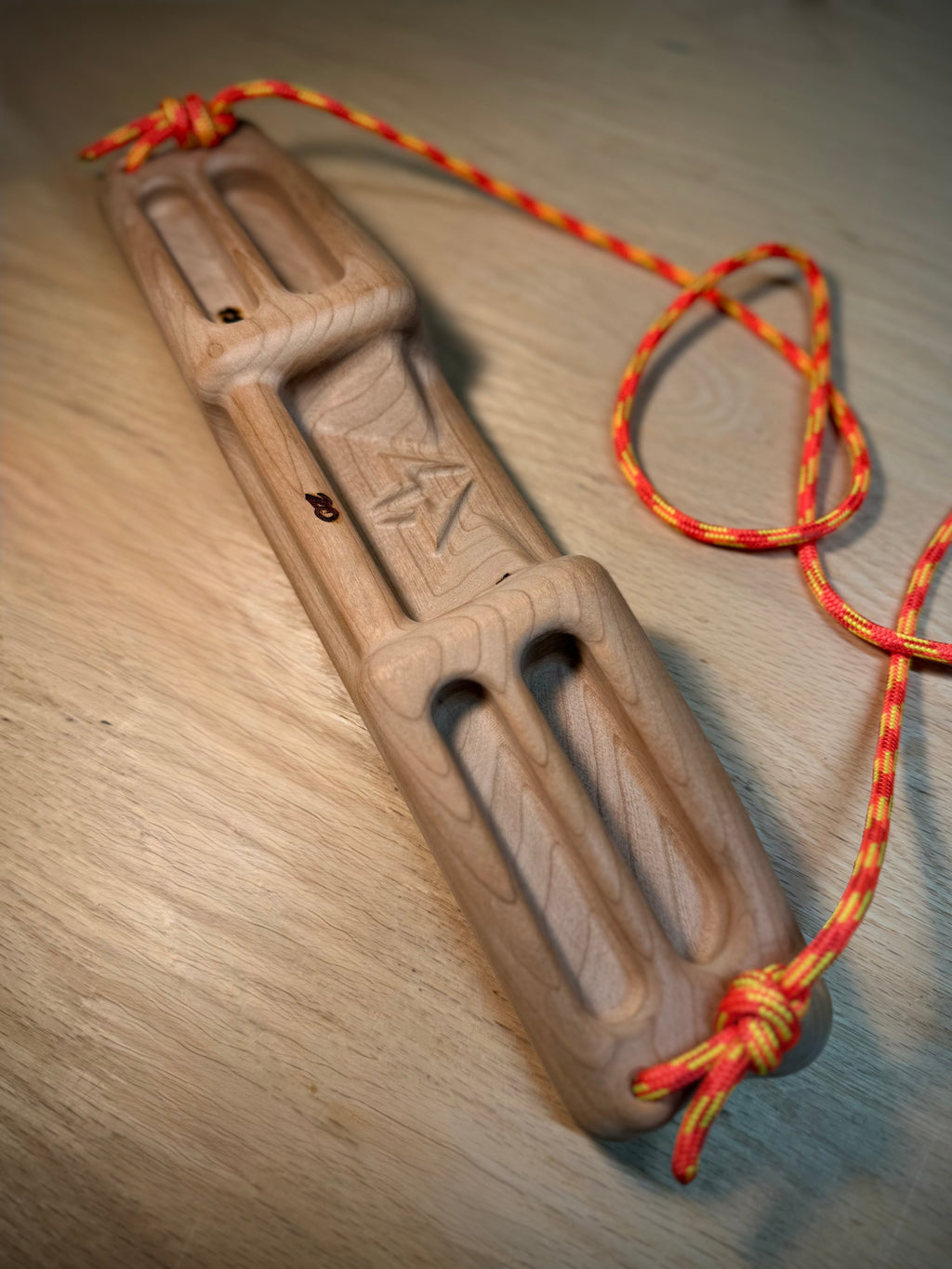 "Shiv" Portable Hangboard