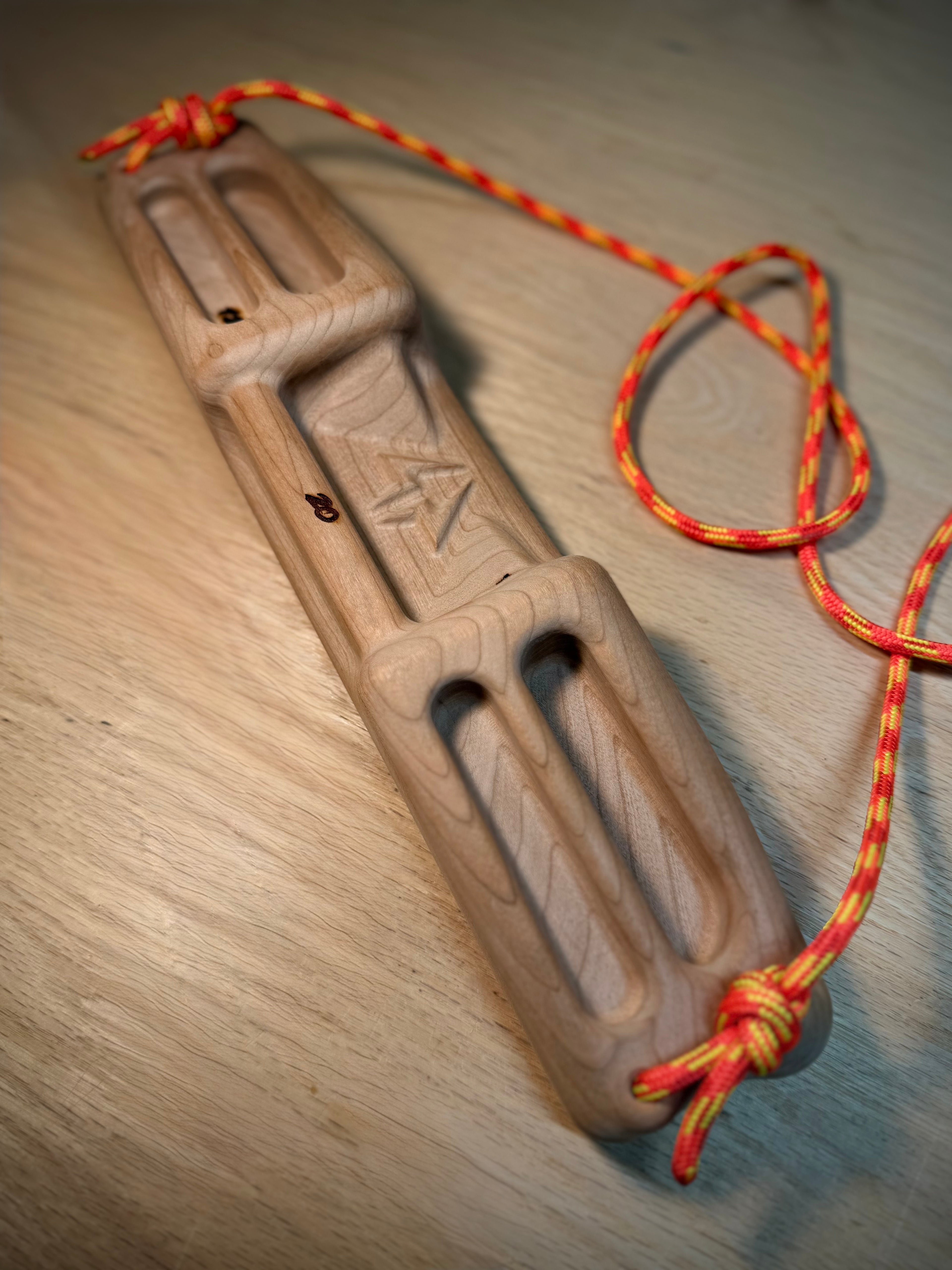 "Shiv" Portable Hangboard